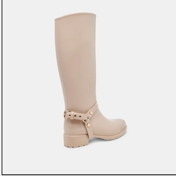Dolce Vita Cloudy H2O Boots - Picture 6 of 9